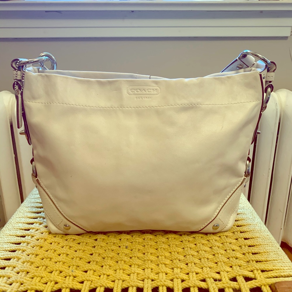 Authentic Coach Carly Purse-Pearl White turn lock y2k